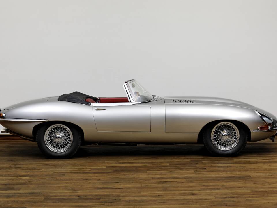 Afbeelding 4/27 van Jaguar E-Type 4.2 (1966)