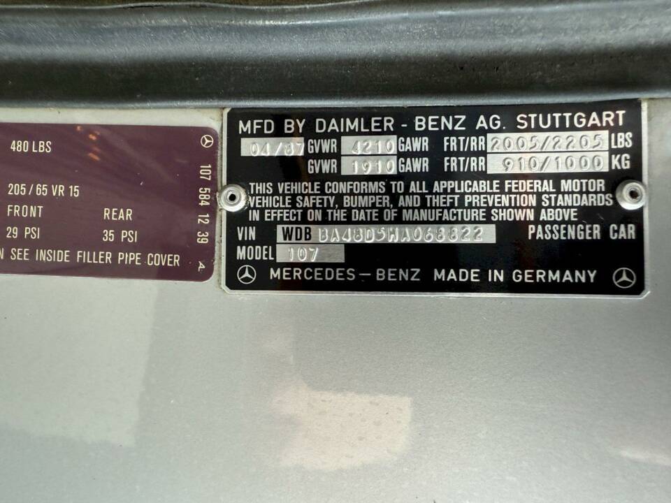 Image 29/36 de Mercedes-Benz 560 SL (1987)