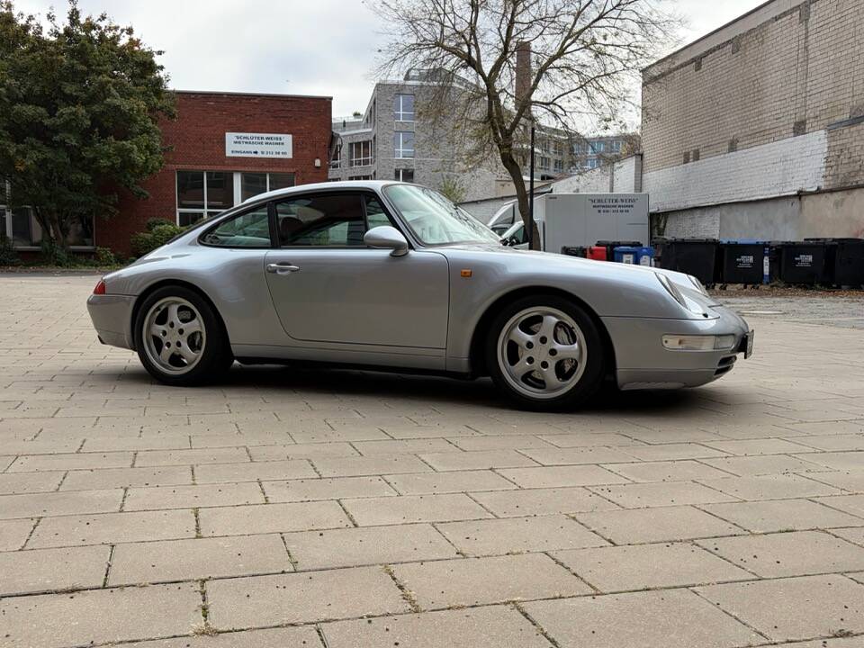 Afbeelding 7/73 van Porsche 911 Carrera 4 (1995)