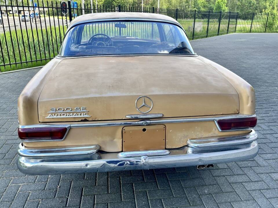 Image 10/36 of Mercedes-Benz 300 SE (1967)