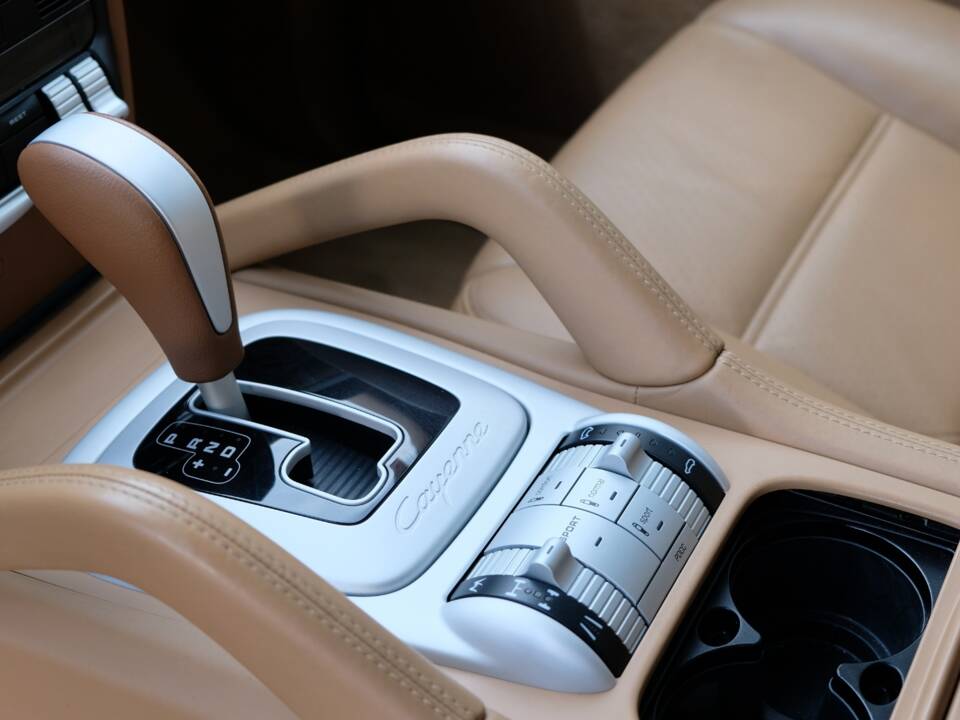 Immagine 60/70 di Porsche Cayenne S (2007)