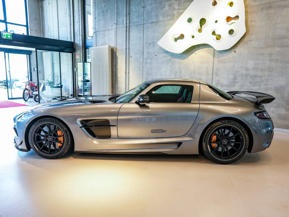 Image 5/37 of Mercedes-Benz SLS AMG Black Series (2014)