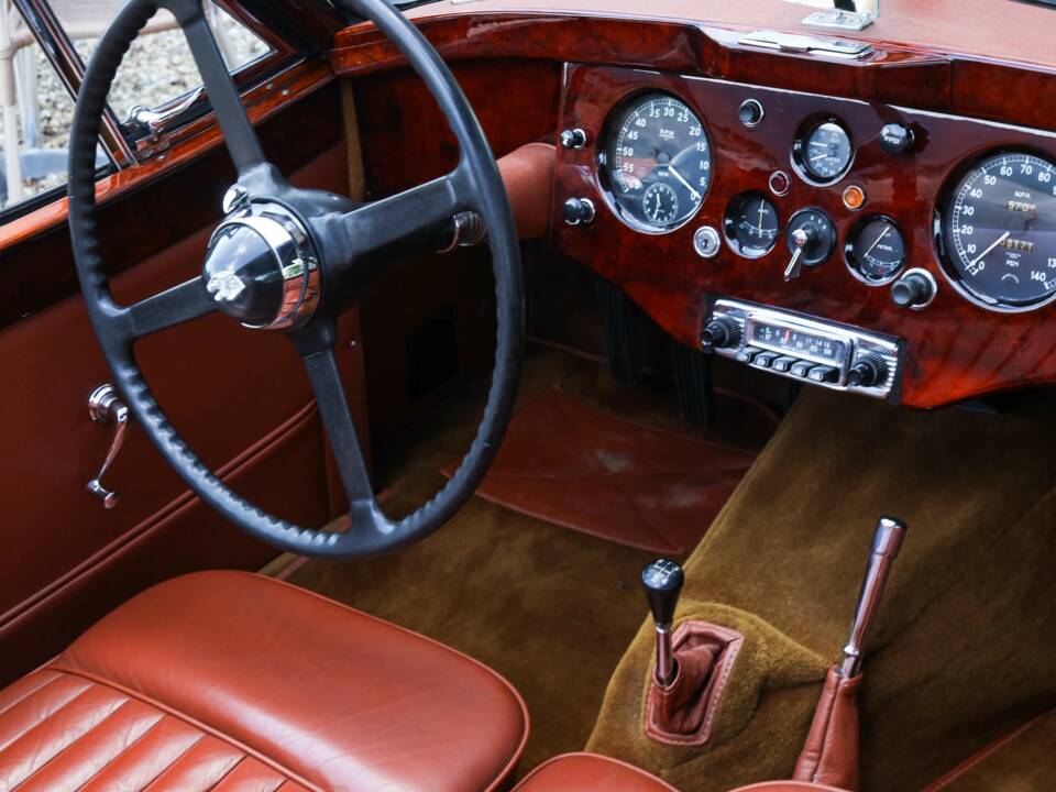 Bild 35/50 von Jaguar XK 120 DHC (1953)
