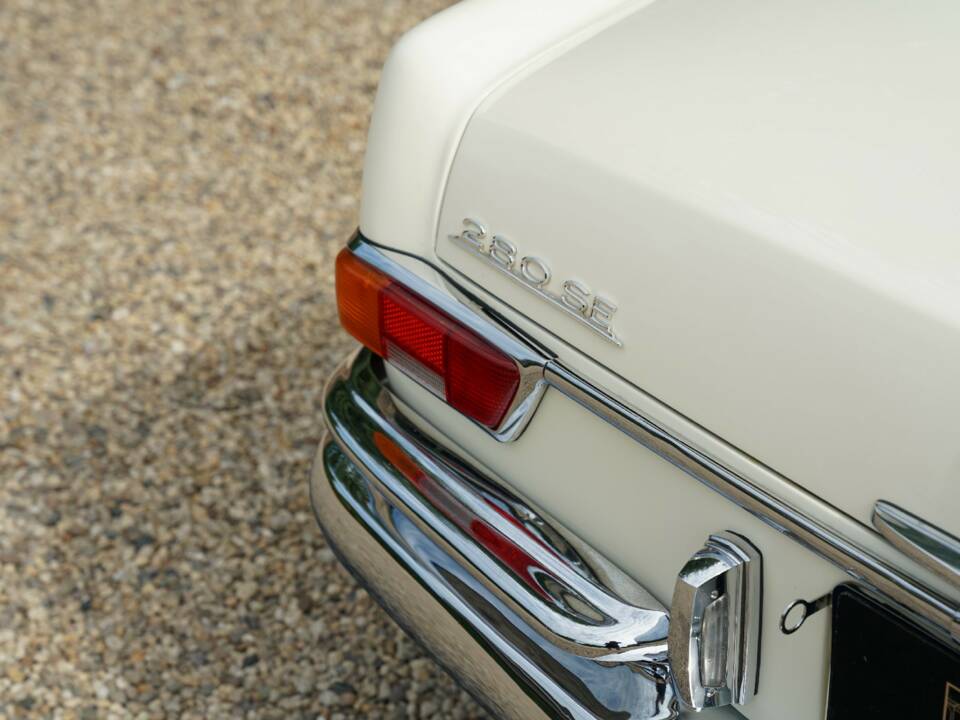 Immagine 43/50 di Mercedes-Benz 280 SE (1968)