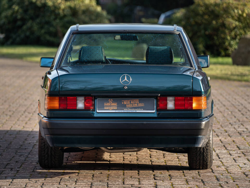 Immagine 17/44 di Mercedes-Benz 190 E 1.8 (1993)