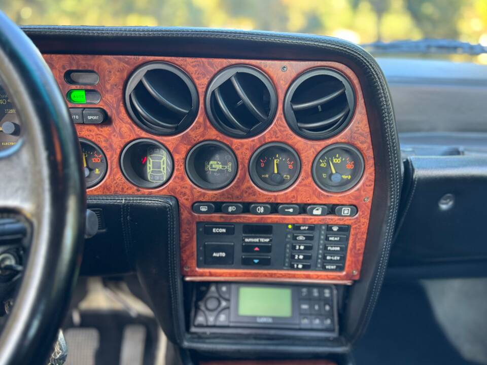 Bild 41/55 von Lancia Thema 8.32 (1991)