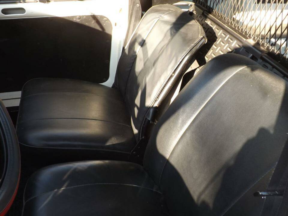 Image 32/44 of Renault R 4 F6 (1982)