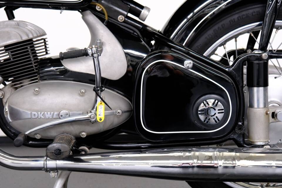 Image 50/86 de DKW RT 175 (1954)