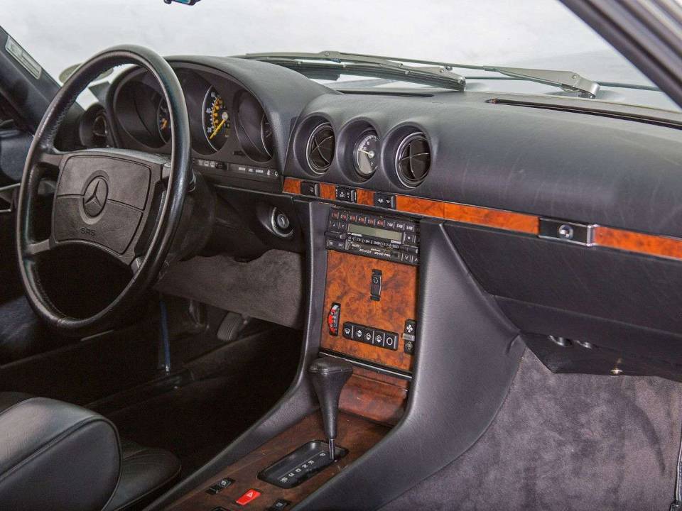Immagine 16/20 di Mercedes-Benz 560 SL (1986)