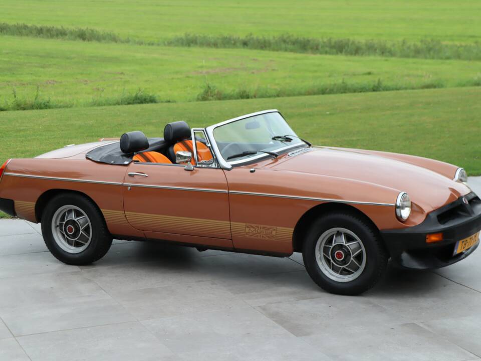 Image 19/50 of MG MGB Limited Edition (1981)
