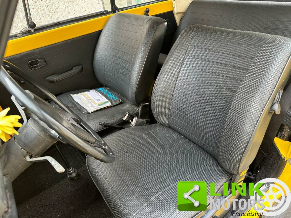 Image 9/10 of Volkswagen Maggiolone 1303 (1975)