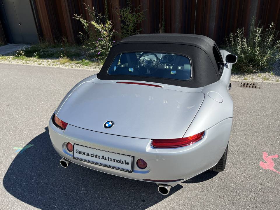 Image 18/68 of BMW Z8 (2000)