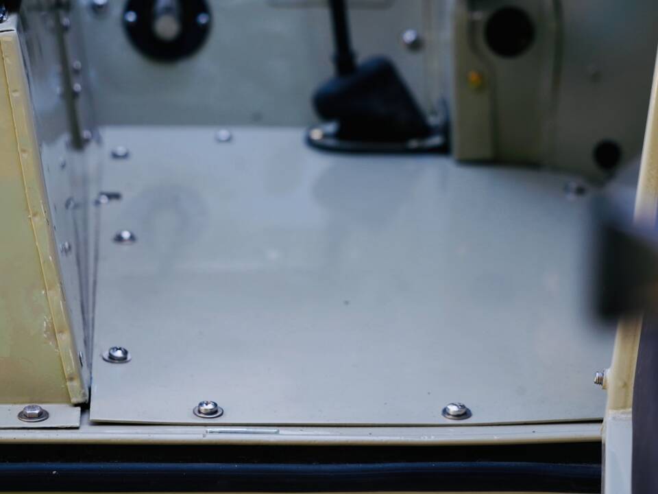 Bild 96/100 von Land Rover 88 (1968)