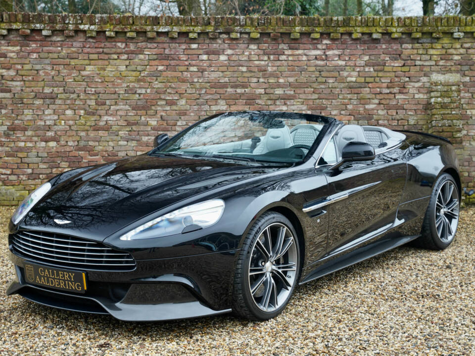 Image 24/50 of Aston Martin Vanquish Volante (2014)