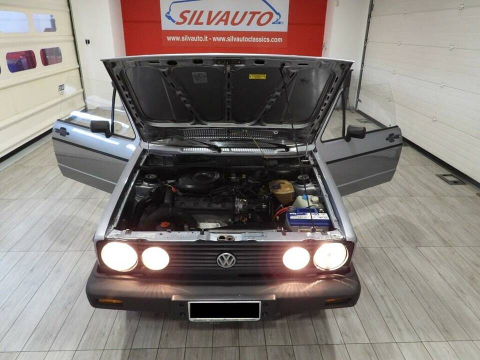 Image 7/10 of Volkswagen Golf Mk I Convertible 1.1 (1980)