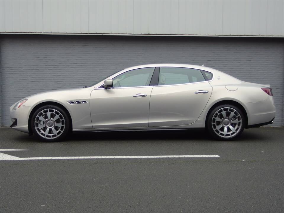 Image 6/90 of Maserati Quattroporte GTS (2013)
