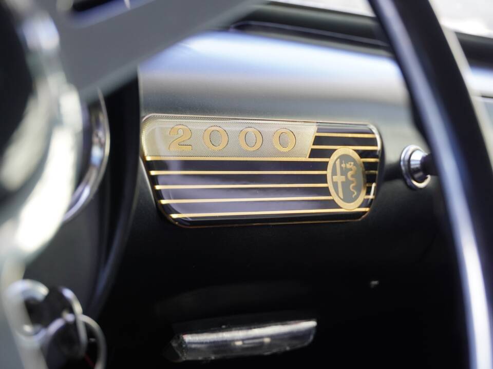 Immagine 7/41 di Alfa Romeo 2000 Spider (1959)
