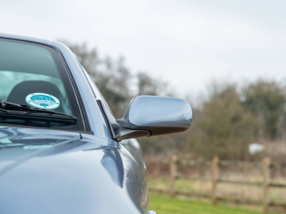 Image 22/74 of Aston Martin DB 7 GT (2004)