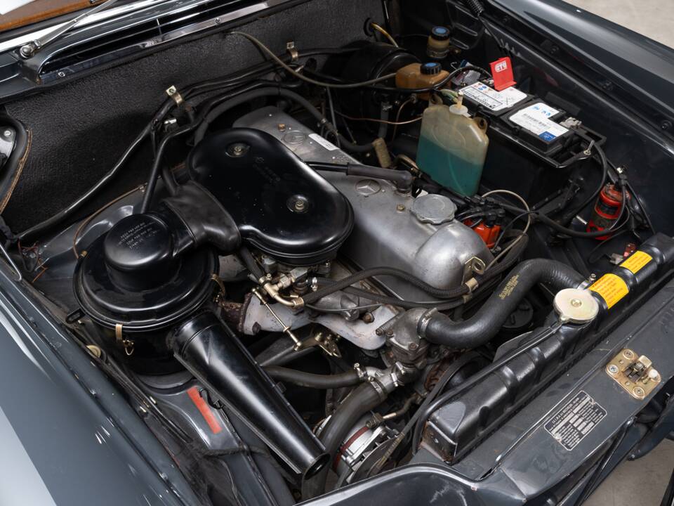 Bild 31/31 von Mercedes-Benz 230 S Universal (1967)