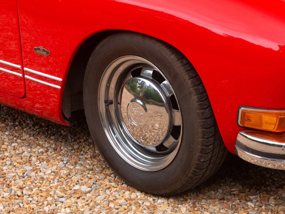 Bild 35/50 von Volkswagen Karmann Ghia 1600 (1972)