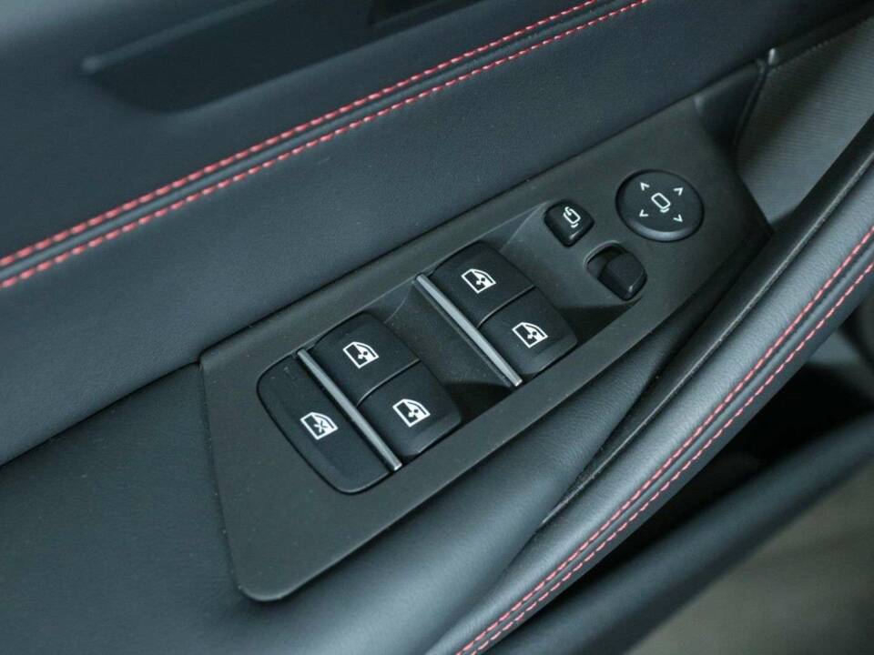Image 12/50 of BMW M5 xDrive (2022)