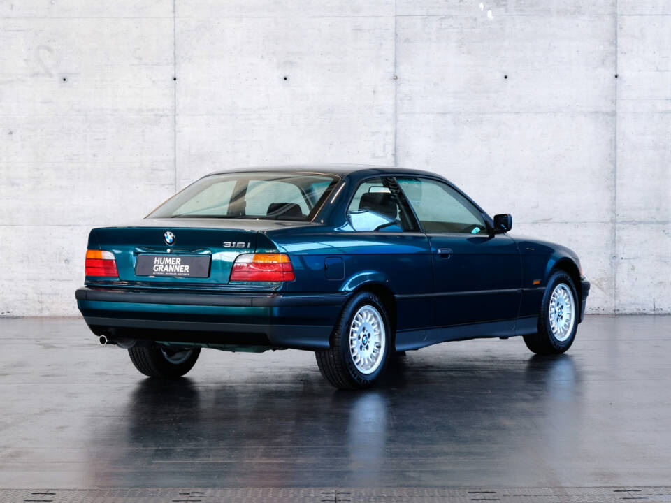 Image 4/23 of BMW 316i (1995)