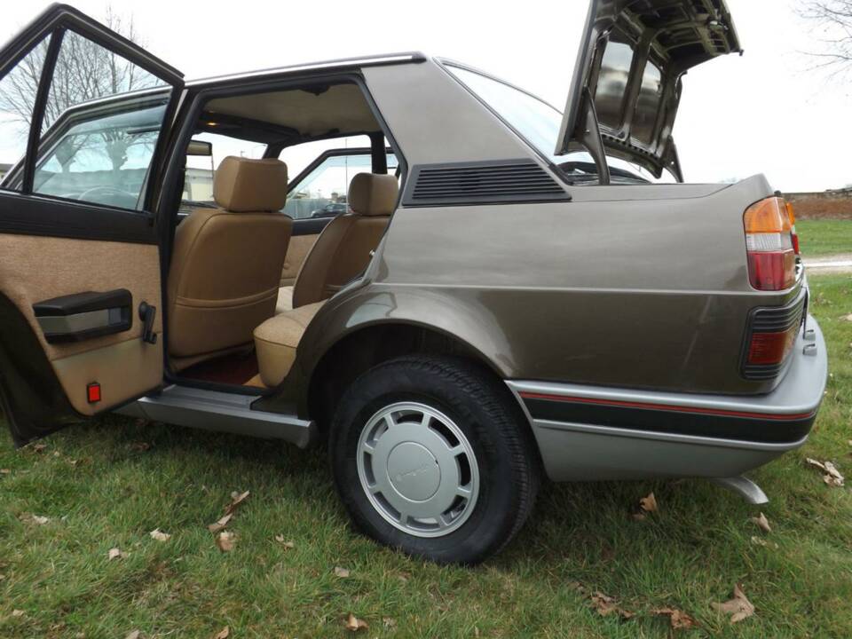 Image 27/50 of Alfa Romeo Giulietta 1.6 (1984)