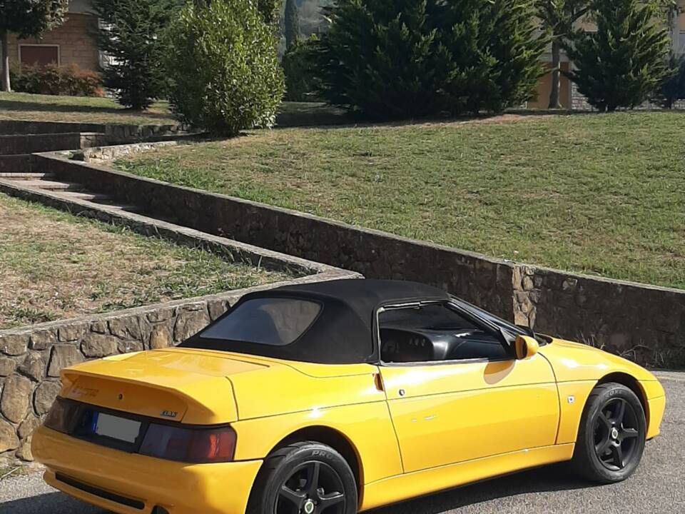 Image 7/32 of Lotus Elan SE (1991)