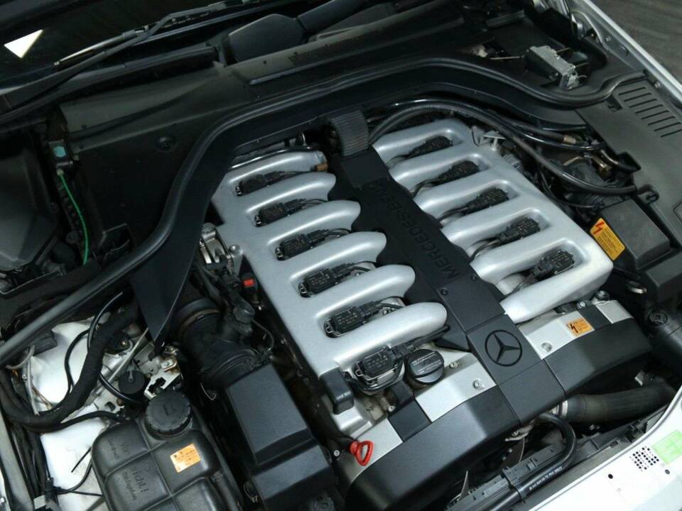 Bild 27/30 von Mercedes-Benz CL 600 (1997)