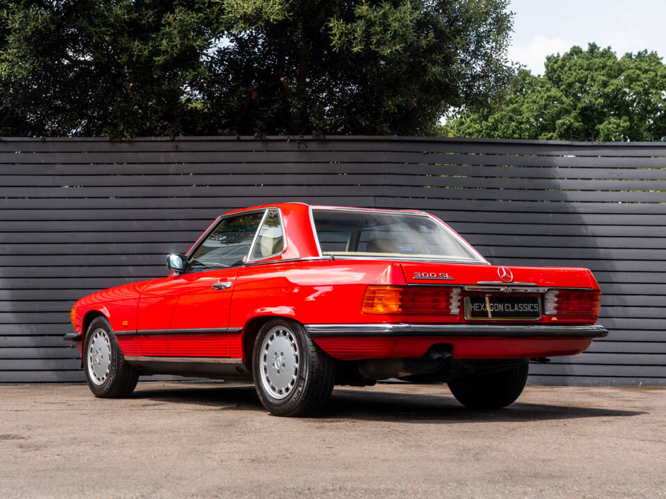 Image 3/59 of Mercedes-Benz 300 SL (1989)
