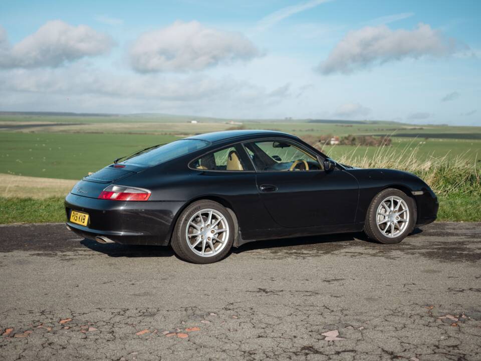 Image 45/50 of Porsche 911 Carrera 4 (2001)