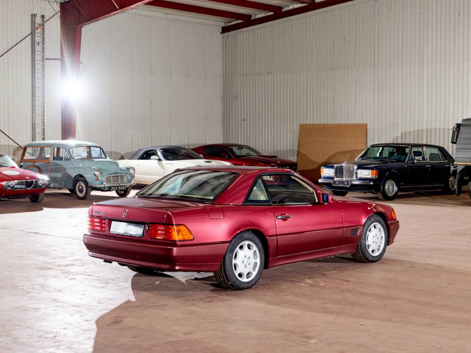 Image 4/43 of Mercedes-Benz 500 SL (1992)