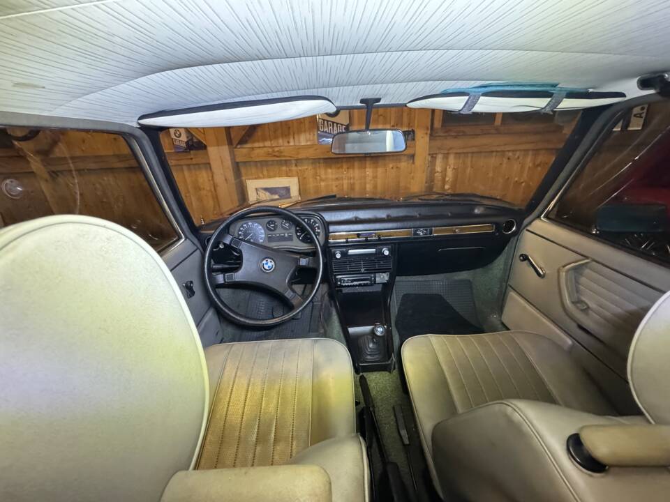 Bild 5/29 von BMW 2500 (1977)