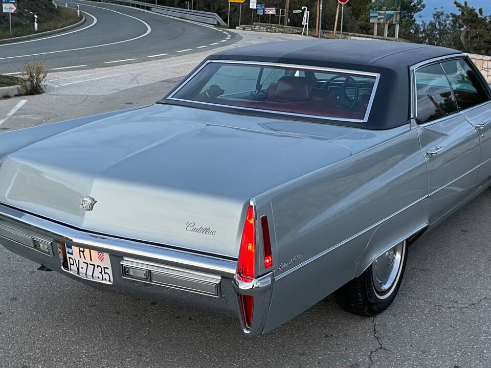 Image 6/51 de Cadillac Sedan DeVille (1970)