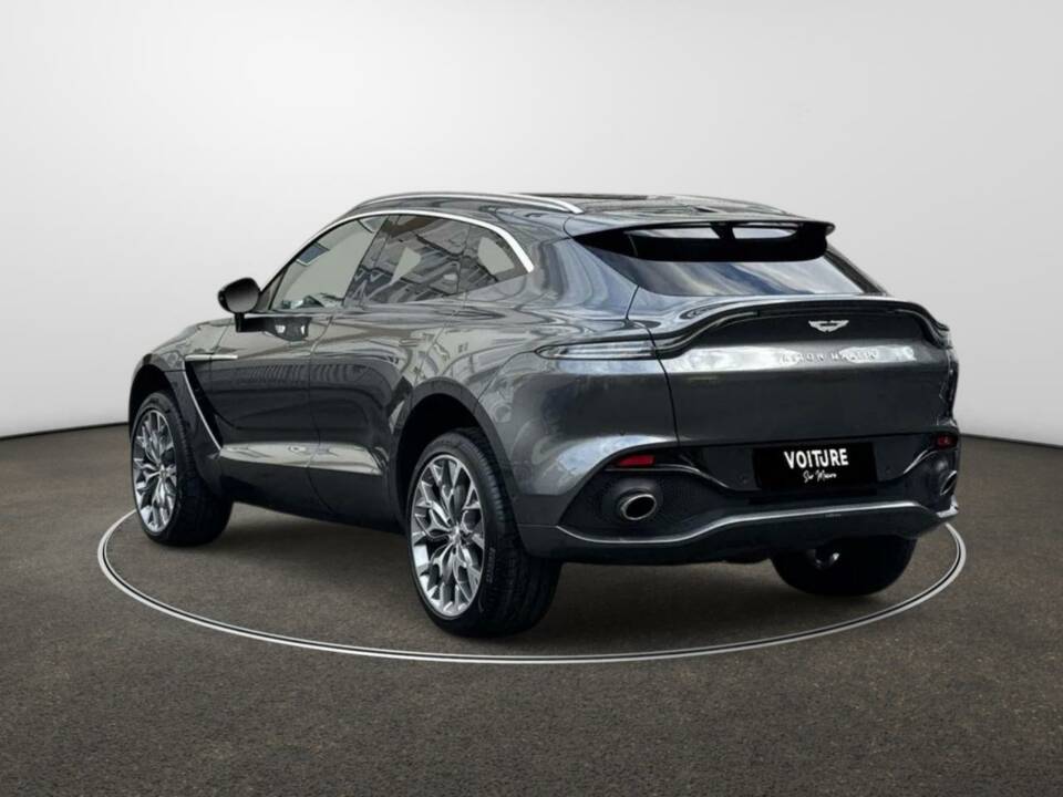Image 4/13 de Aston Martin DBX 4.0 V8 (2021)