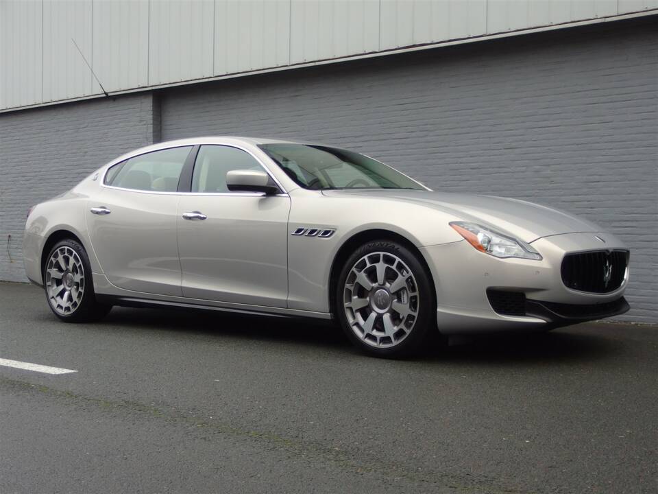Image 2/90 of Maserati Quattroporte GTS (2013)