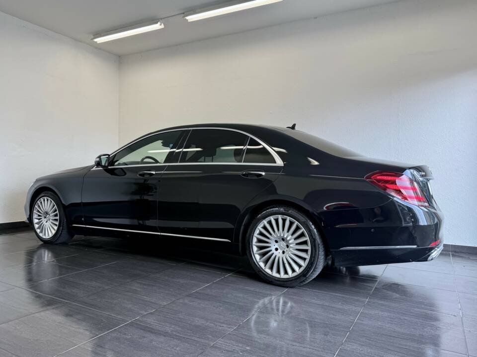 Image 9/30 of Mercedes-Benz S 350 d L (2018)