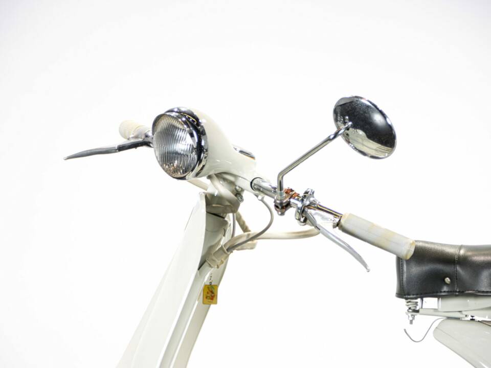 Image 23/50 of Piaggio Vespa 150 "Struzzo" VL (1956)