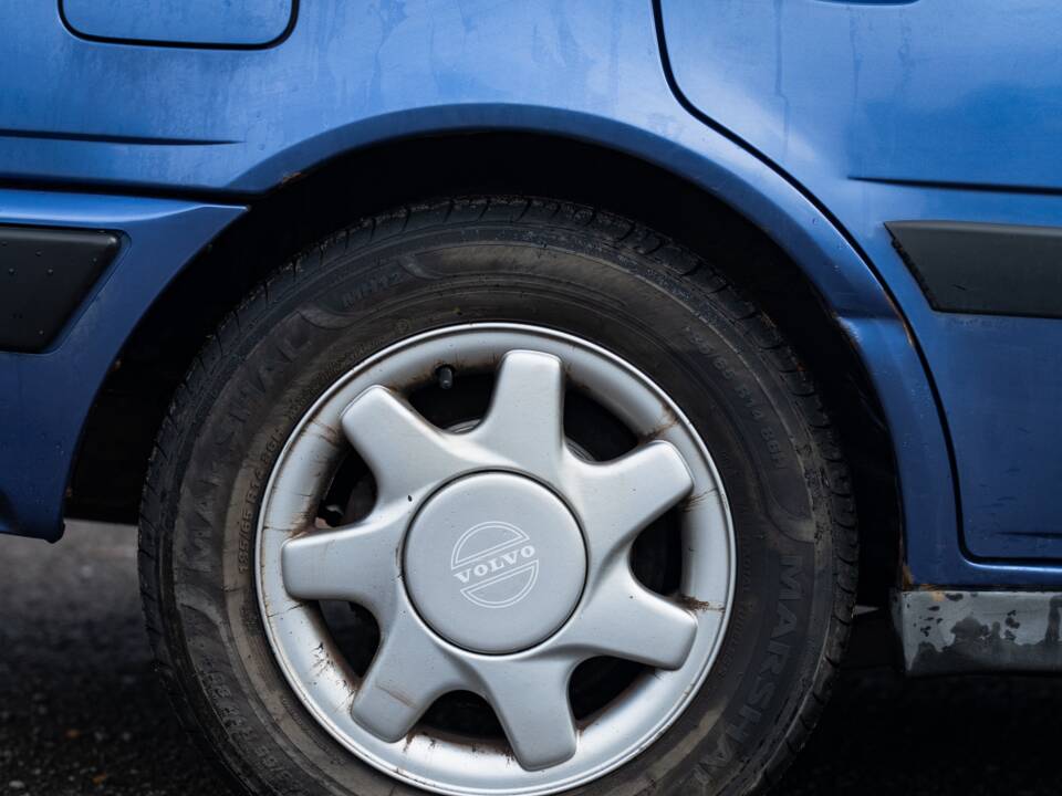 Immagine 34/50 di Volvo 440 Turbo (1992)