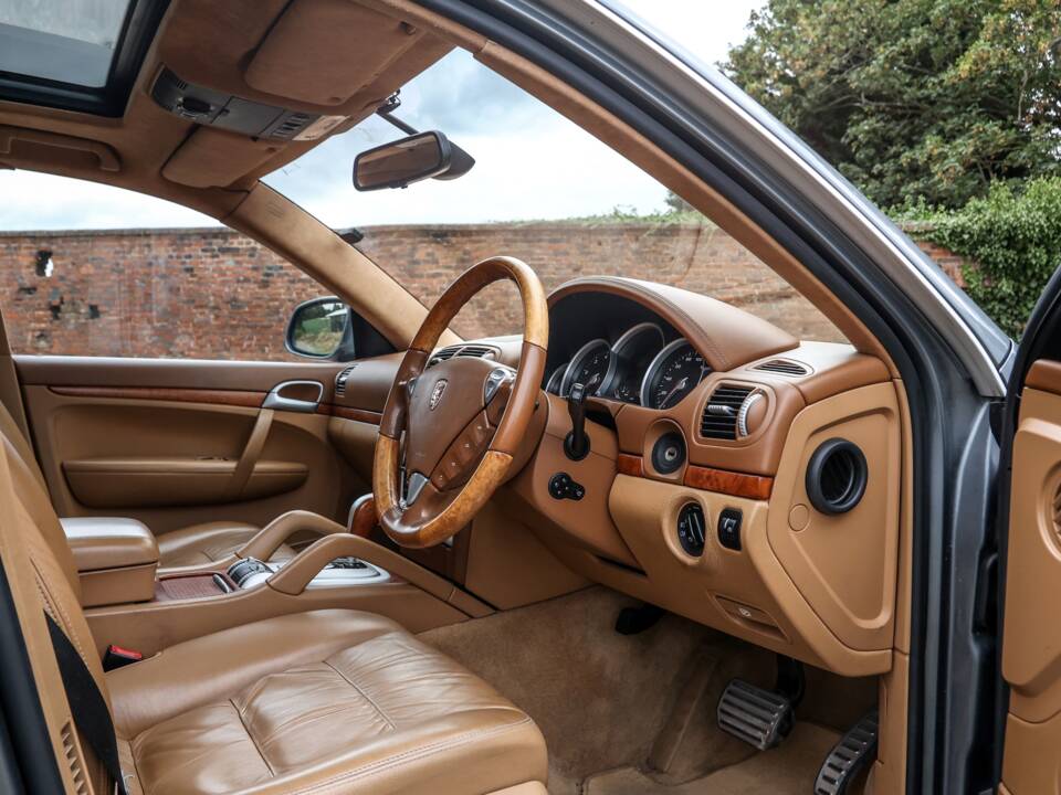 Bild 4/40 von Porsche Cayenne Turbo S (2006)