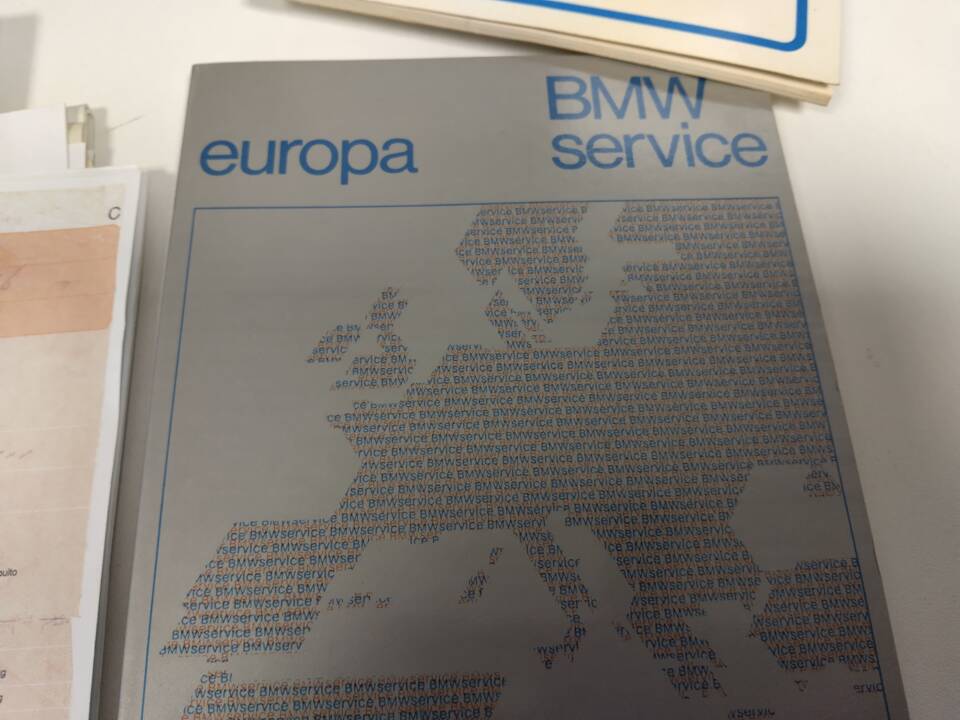 Bild 45/113 von BMW 735i (1986)