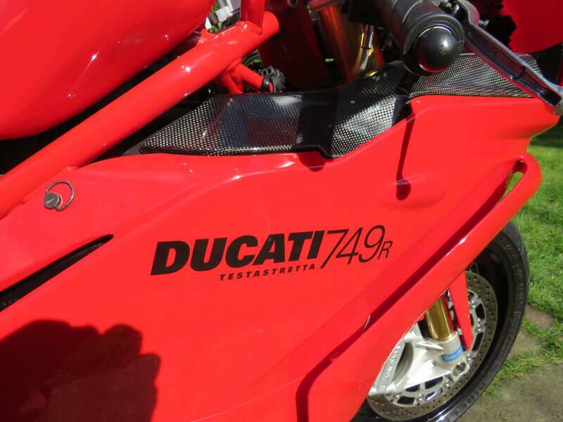 Bild 21/48 von Ducati 749 R (2005)