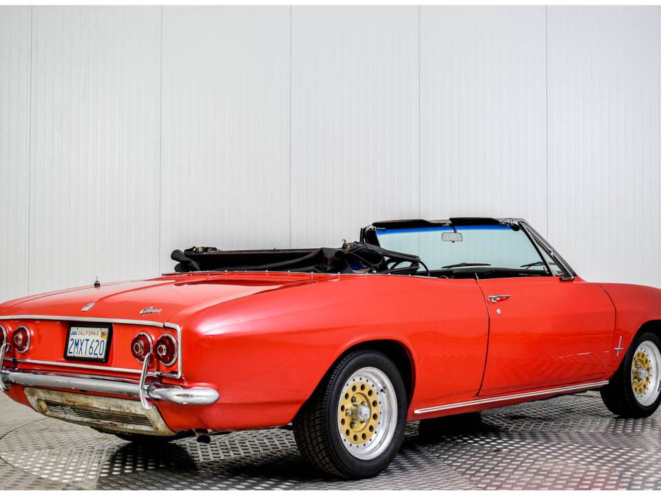 Image 4/50 of Chevrolet Corvair Monza Convertible (1966)