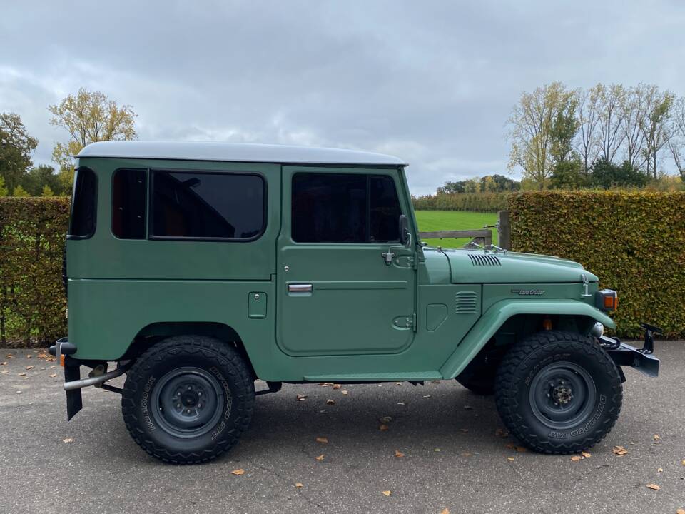 Image 7/18 de Toyota Land Cruiser FJ 40 (1978)
