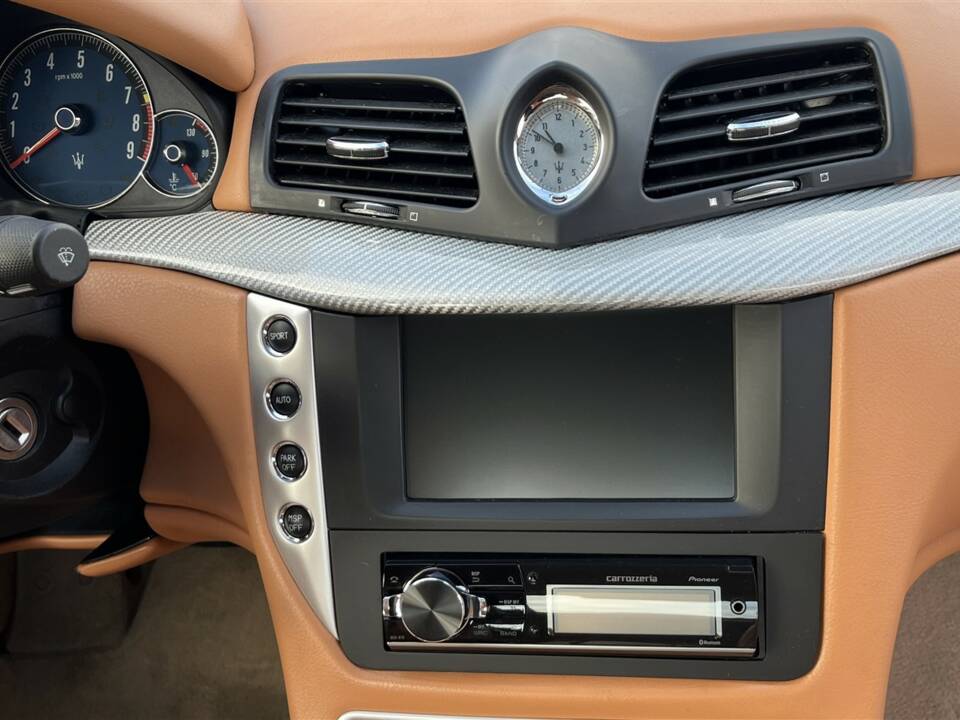 Afbeelding 14/21 van Maserati GranTurismo S (2010)