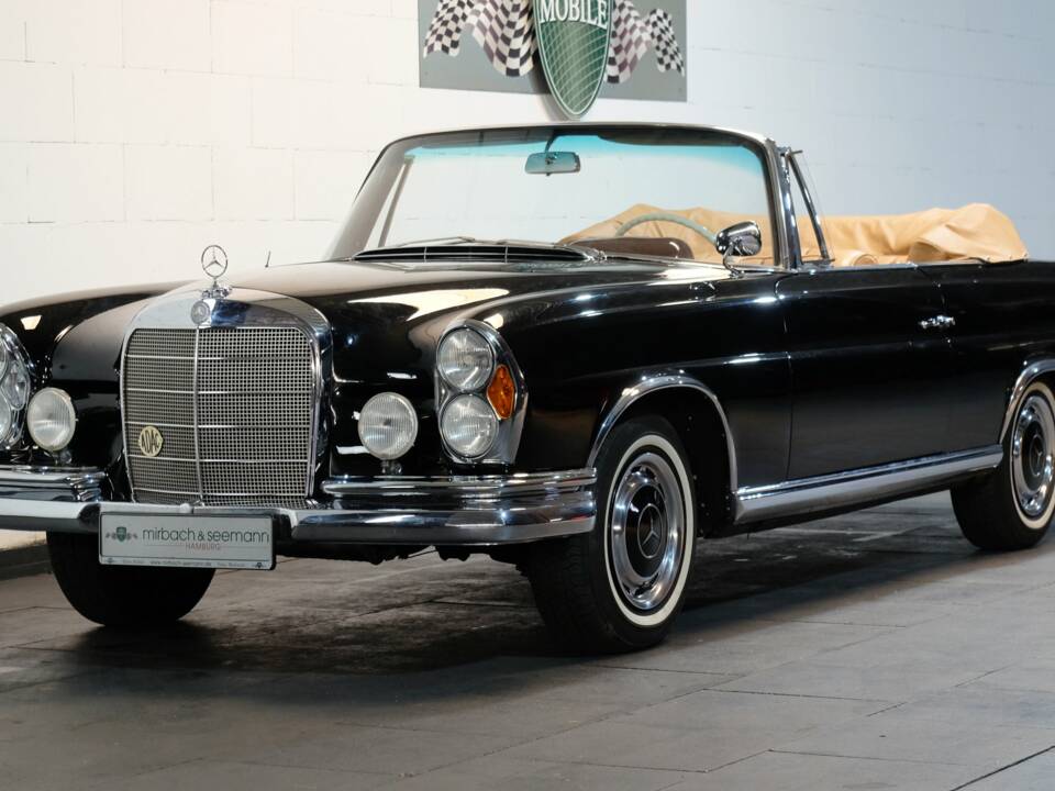 Bild 1/34 von Mercedes-Benz 220 SE b (1963)