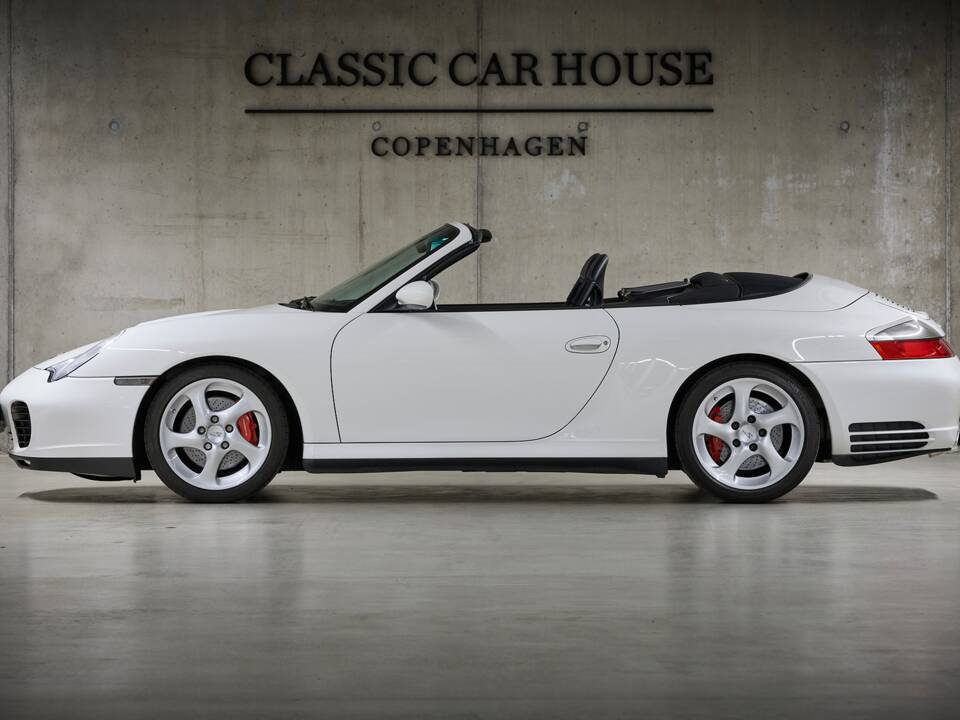 Bild 29/100 von Porsche 911 Carrera 4S (2004)