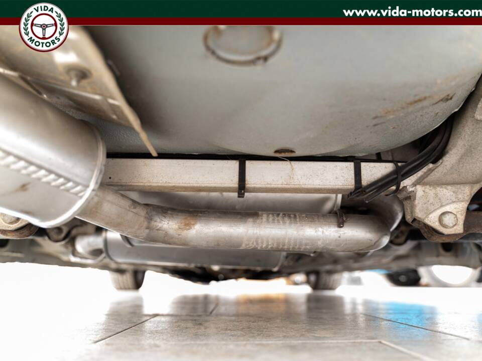 Image 17/18 of Alfa Romeo GTV 2.0 Twin Spark (1997)