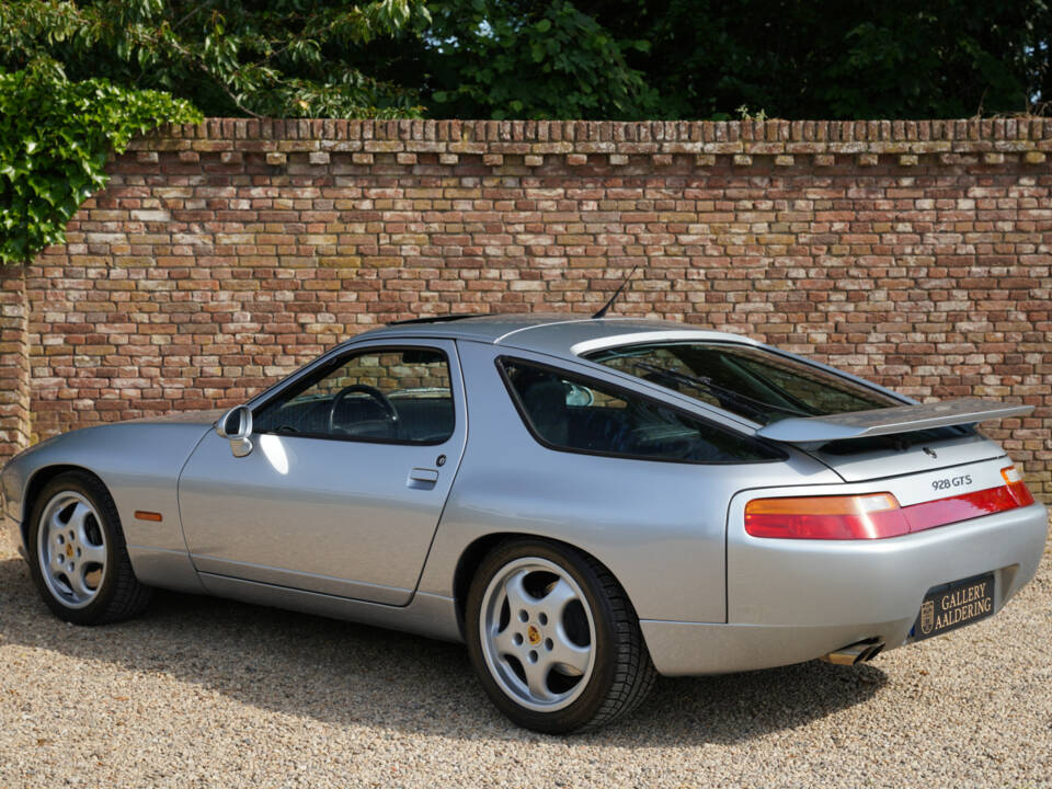 Immagine 39/50 di Porsche 928 GTS (1993)