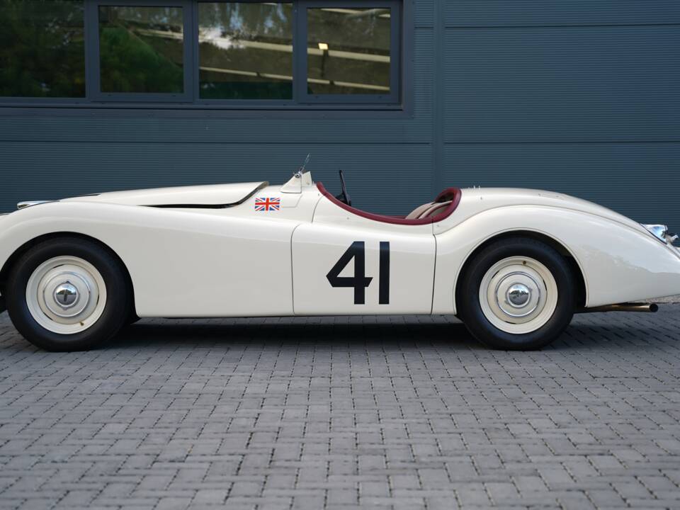 Image 6/50 of Jaguar XK 120 OTS (1950)